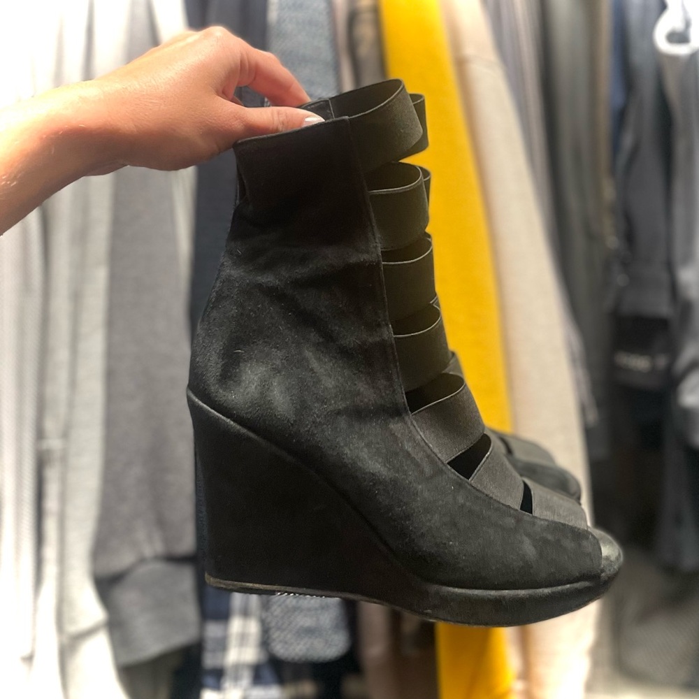 OPENING CEREMONY | 38 | Chloë Sevigny Strappy Leather Wedge Pour Ankle Boots